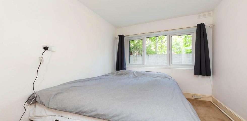 			2 Bedroom, 1 bath, 1 reception Flat			 Acol Road, WEST HAMPSTEAD